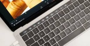 تعویض صفحه کلید MacBook Pro 17